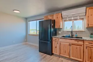 404 SE Railroad St, Bend, OR 97702 - Photo 11