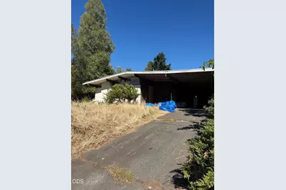 1016 NE A Street, Grants Pass, OR 97526 - Photo 3