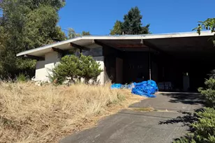1016 NE A St, Grants Pass, OR 97526 - Photo 3