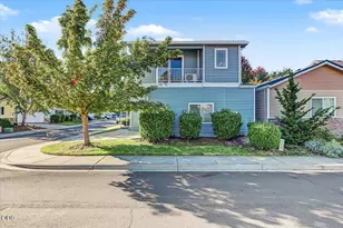 368 Meadow Dr, Ashland, OR 97520 - Photo 9