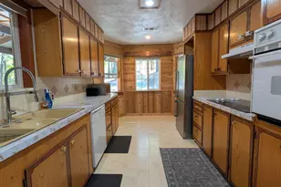 11851 Upper Applegate Rd, Jacksonville, OR 97530 - Photo 15