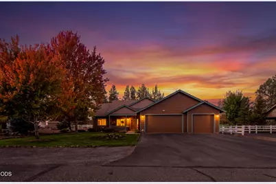 9325 16th Street, Terrebonne, OR 97760 - Photo 1