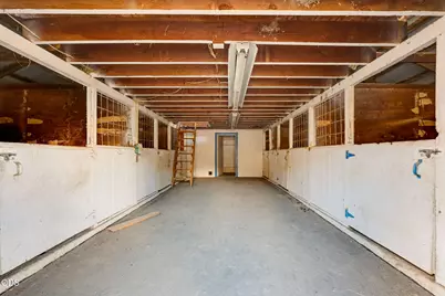 4375 Pioneer Road, Medford, OR 97501 - Photo 25