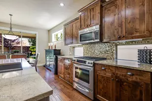 61144 Manhae Ln, Bend, OR 97702 - Photo 17