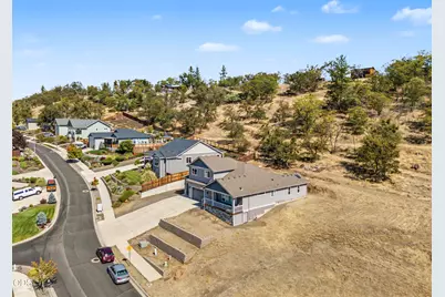 332 Avalon Terrace, Eagle Point, OR 97524 - Photo 43