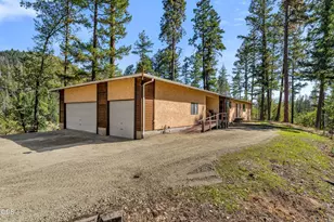 23131 Hwy 62, Shady Cove, OR 97539 - Photo 21