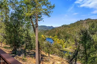 23131 Highway 62, Shady Cove, OR 97539 - Photo 13
