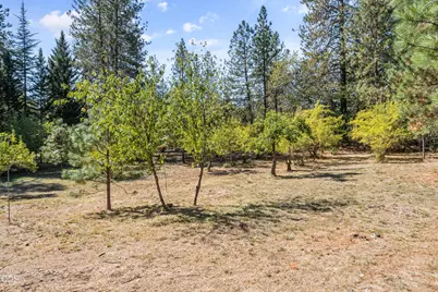 2788 Midway Avenue, Grants Pass, OR 97527 - Photo 37