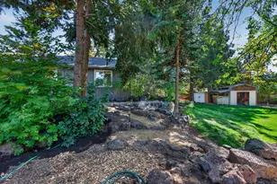 20637 Weatherby Ct, Bend, OR 97701 - Photo 43
