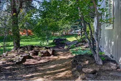 20637 Weatherby Court, Bend, OR 97701 - Photo 41