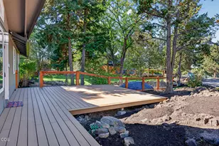 20637 Weatherby Ct, Bend, OR 97701 - Photo 9