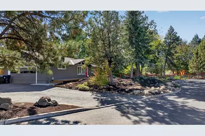20637 Weatherby Court, Bend, OR 97701 - Photo 11