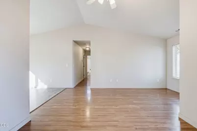 905 Narregan Street, Medford, OR 97501 - Photo 11