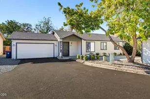 905 Narregan St, Medford, OR 97501 - Photo 1