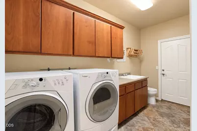 16 Milagros Court, Eagle Point, OR 97524 - Photo 27