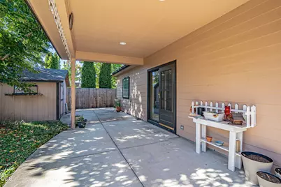 16 Milagros Court, Eagle Point, OR 97524 - Photo 29