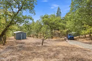 433 Hawksdale Dr, Grants Pass, OR 97526 - Photo 51