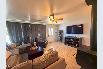 6362 Harold Road, Central Point, OR 97502 - Photo 3