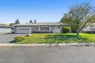 3219 Caroline St, Klamath Falls, OR 97603 - Photo 3