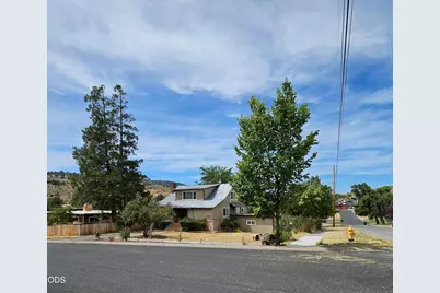 133 Grant Street, Klamath Falls, OR 97601 - Photo 1