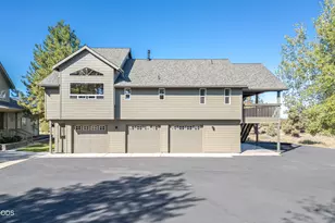 6755 SW Mt Bachelor Dr, Powell Butte, OR 97753 - Photo 37