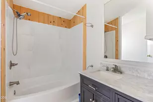 1515 NW Fir Ave, Redmond, OR 97756 - Photo 15