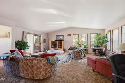10178 Wheeler Road, Central Point, OR 97502 - Photo 9
