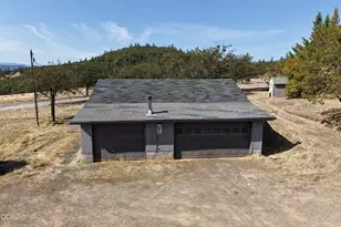 1234 Wedgewood Dr, Eagle Point, OR 97524 - Photo 51