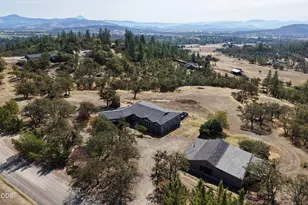 1234 Wedgewood Dr, Eagle Point, OR 97524 - Photo 57