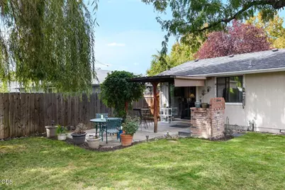 1954 Page Street, Medford, OR 97504 - Photo 33
