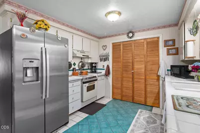 1954 Page Street, Medford, OR 97504 - Photo 13