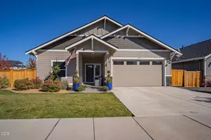 1777 NW Hemlock Ave, Redmond, OR 97756 - Photo 3