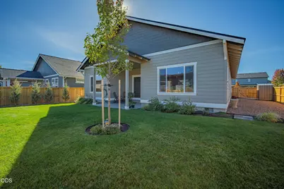 1777 NW Hemlock Avenue, Redmond, OR 97756 - Photo 45