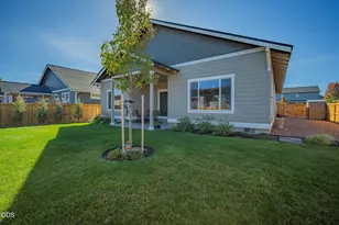 1777 NW Hemlock Ave, Redmond, OR 97756 - Photo 45
