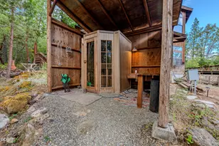 732 Glenlyn Dr, Williams, OR 97544 - Photo 33