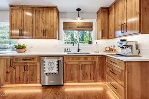 529 Broadway St, Rogue River, OR 97537 - Photo 13