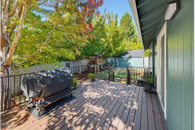 529 Broadway Street, Rogue River, OR 97537 - Photo 33