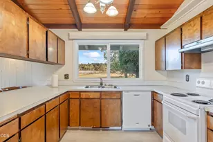 965 NE Brown Dr, Madras, OR 97741 - Photo 9