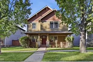 21332 Oakview Dr, Bend, OR 97701 - Photo 1