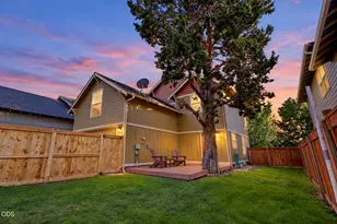 21332 Oakview Dr, Bend, OR 97701 - Photo 19