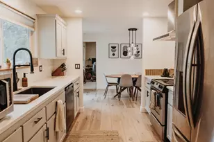 20425 Ahha Ln, Bend, OR 97702 - Photo 5