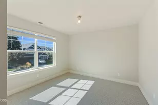 20490 SE Elijah Ct, Bend, OR 97702 - Photo 29