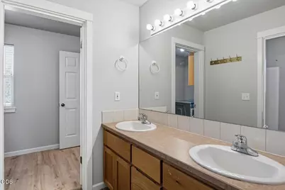 21328 Oakview Drive, Bend, OR 97701 - Photo 29