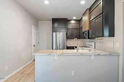 21328 Oakview Drive, Bend, OR 97701 - Photo 9