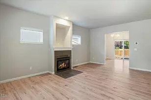 21328 Oakview Dr, Bend, OR 97701 - Photo 3