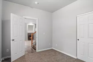 21328 Oakview Dr, Bend, OR 97701 - Photo 19