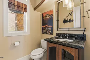 11025 Kestrel Rd, Klamath Falls, OR 97601 - Photo 49