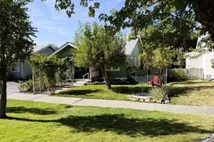 1018 N Eldorado Ave, Klamath Falls, OR 97601 - Photo 1