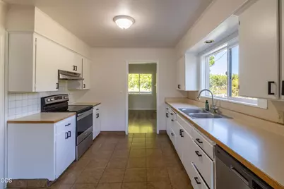 3511 Redwood Avenue, Grants Pass, OR 97527 - Photo 9