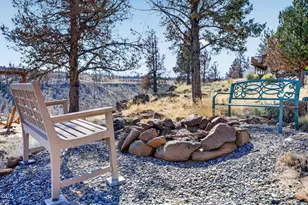 17555 Mountain View Rd, Sisters, OR 97759 - Photo 15